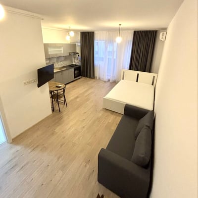 Alquiler de un nuevo apartamento de 1 habitación con balcón, cerca del lago Morii, Bucarest, Rumanía